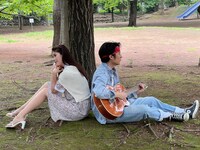 風間和彦「辛い食べ物節」のミュージックビデオより