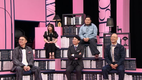 前列左から、ガクテンソク奥田、有吉弘行、みなみかわ、後列左から、影山優佳、令和ロマン・松井ケムリ