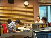 爆笑問題がゲスト出演する「ゴッドアフタヌーン アッコのいいかげんに1000回」収録中のワンシーン