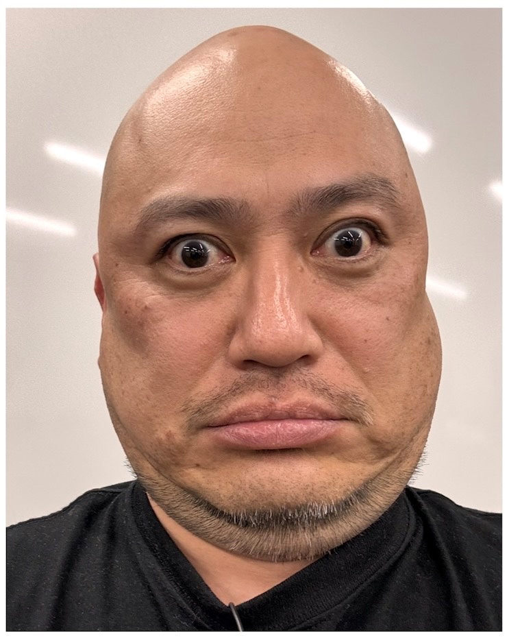 「証明写真の顔がうまく撮れない」というハリウッドザコシショウ