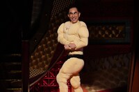 ファーストでネタを披露するソマオ・ミートボール