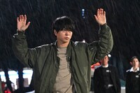 「放送局占拠」場面写真