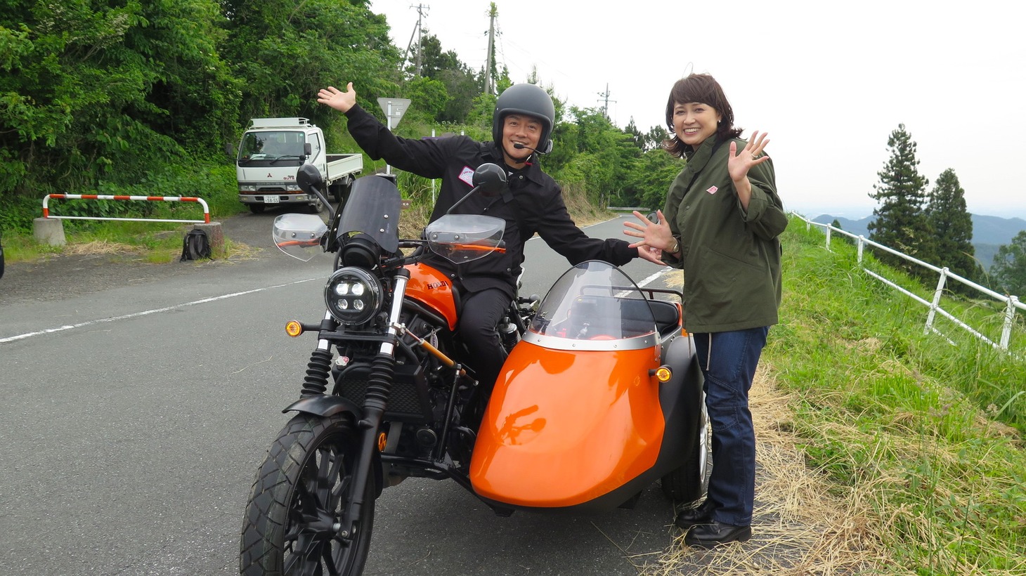 スピードワゴン井戸田と岡崎朋美