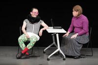 ななまがり（写真提供：吉本興業）