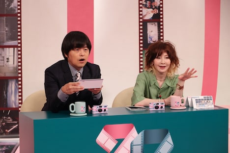 左からバカリズム、YOU