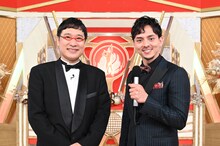 左から、南海キャンディーズ山里、満島真之介