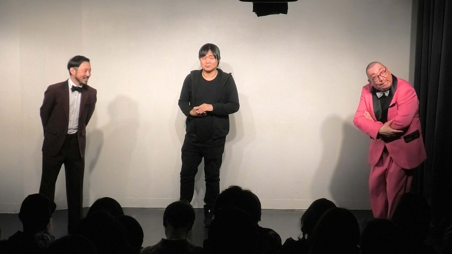 「素晴らしき長尺漫談の世界」初回の様子。左から金澤TKCファクトリー、永田敬介、街裏ぴんく
