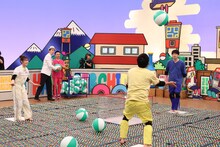 「火曜は全力！華大さんと千鳥くん」のワンシーン