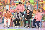 前列左から、タイムマシーン3号・関、サバンナ高橋、鬼越トマホーク金ちゃん、マユリカ中谷、後列左から、空気階段もぐら、チャンス大城