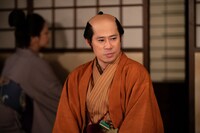 伊藤淳史演じる大文字屋