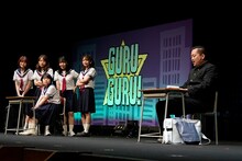 ダウ90000女子メンバーと福留光帆、エバース町田によるユニットコントの様子（photo by 永井峰穂）