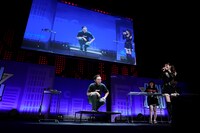 IS:SUEのNANOに「バーン！」とやられて撃ち抜かれた仕草をするエバース町田（photo by 永井峰穂）