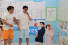 「マユリカのうなげろりん！！展」を訪れたマユリカ