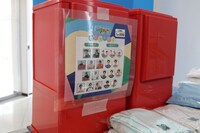 「マユリカのうなげろりん！！展」グッズコーナーの様子