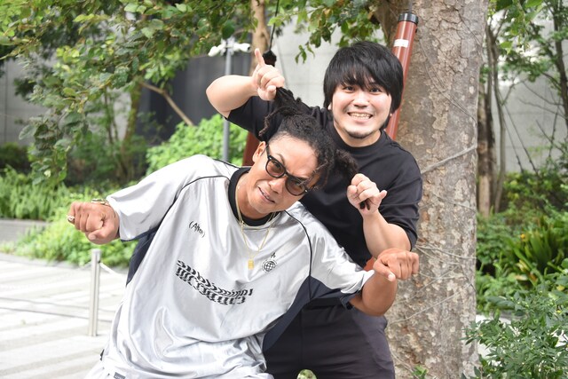 凛凛パーカー。左からレオ、南條