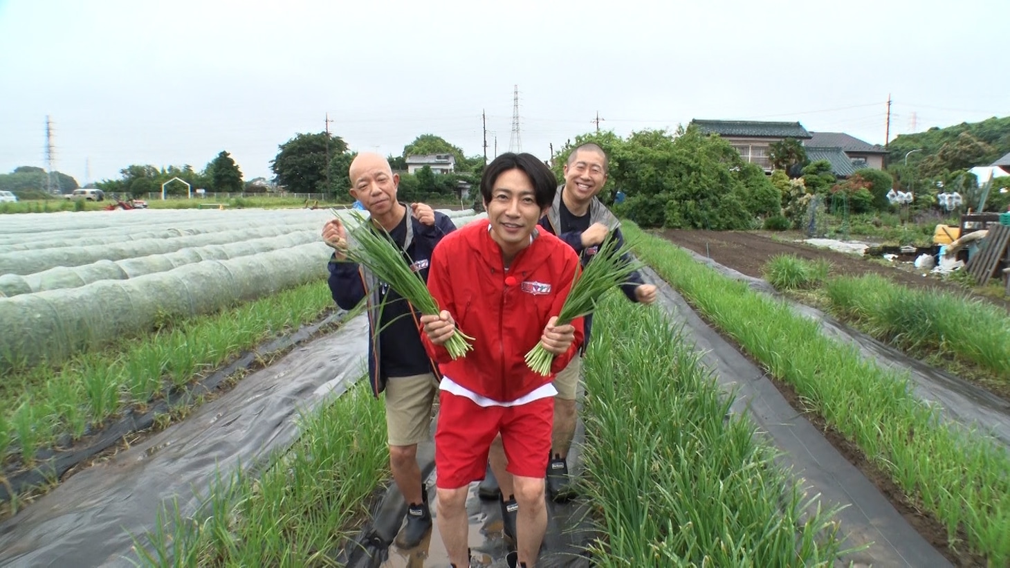 「相葉マナブ」に出演する相葉雅紀、バイきんぐ小峠（左）、ハライチ澤部（右）