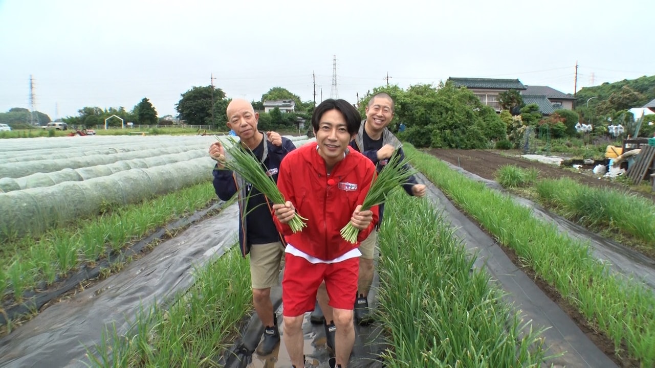 「相葉マナブ」に出演する相葉雅紀、バイきんぐ小峠（左）、ハライチ澤部（右）