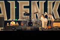 コットンのコントには、グッドモーニングアメリカの金廣真悟とたなしんが参加