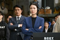 「放送局占拠」のワンシーン