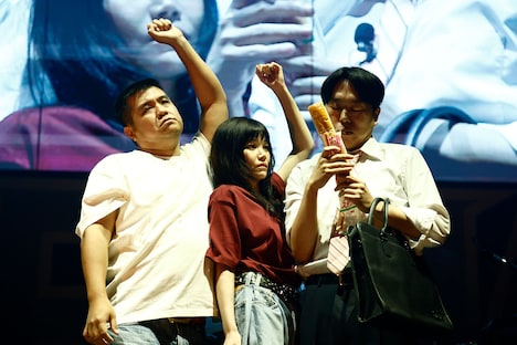 ジェラードンのコントに参加するセントチヒロ・チッチ