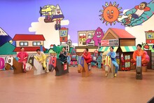 「火曜は全力！華大さんと千鳥くん」のワンシーン