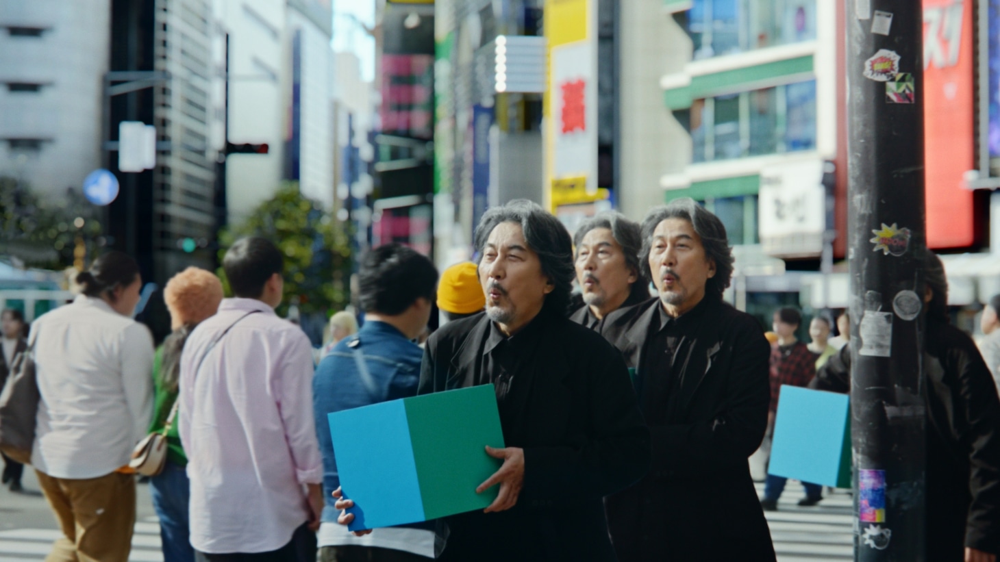 「求人ボックス」のCM「増殖」編より