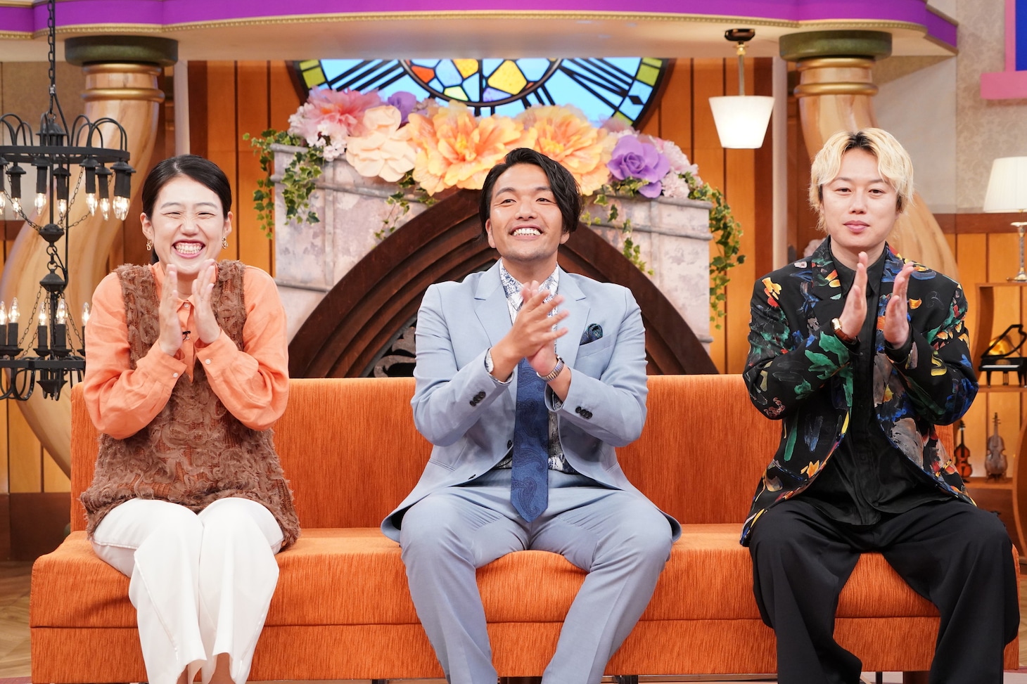 左から横澤夏子、見取り図