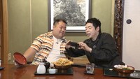 左からブラックマヨネーズ小杉、今田耕司