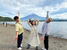 左からずん飯尾、福留光帆、野性爆弾くっきー！