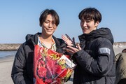 前作主演の亀梨和也と今作主演の渡辺翔太