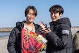 前作主演の亀梨和也と今作主演の渡辺翔太
