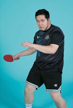 特典版に同封される令和ロマン・ケムリのスポーティポストカード