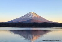 精進湖から見る富士山