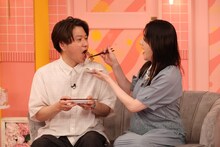 左から2丁拳銃・修士、野々村友紀子