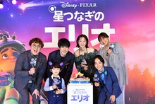 「星つなぎのエリオ」初日舞台挨拶に登壇したマユリカ中谷（左端）