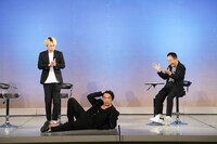 「anan」のボディメイク企画でダイエットに成功し、ポージングを披露する見取り図・盛山