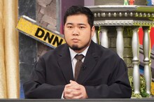 「全力！脱力タイムズ」に出演する令和ロマン・ケムリ