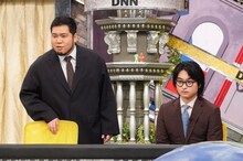 左から、令和ロマン・ケムリ、奥平大兼