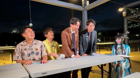 左から銀シャリ、牛ぺぺ、プリンセス天功