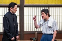 「LIFE！夏」より、シソンヌじろうと内村光良