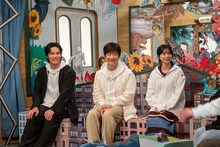 左から水上恒司、内村光良、桜田ひより