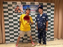 「まいにち、バッテリィズ！」お渡し＆撮影会イベントを終えたバッテリィズ