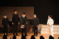 高佐の不祥事により公演の中断を告げる大竹社長