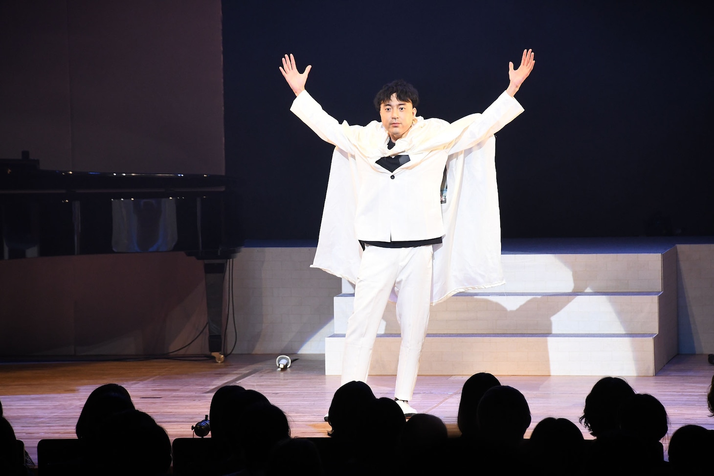 「スーパーショー」を乗っ取ろうとするムロツヨシ