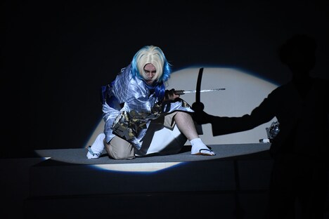 美穂が未来に向けて投げた包丁でムロを斬った、溜口