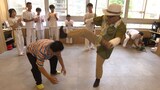 カポエイラに挑戦するダイアン津田と円広志