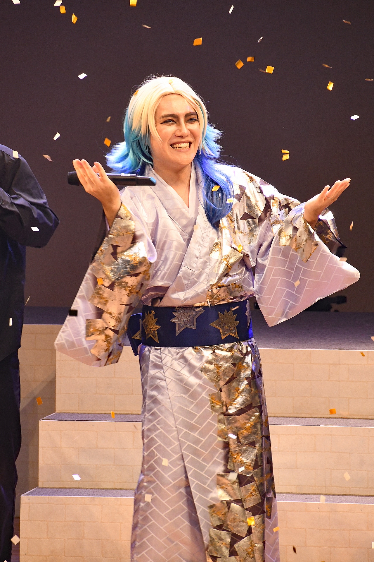 歌う溜口