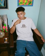 BIG KNOTとオリオンビール株式会社のコラボアイテムのビジュアルのモデルを務めるZENDAMAN