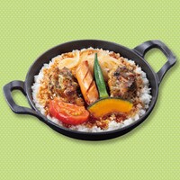 「炭火焼スパイスチキンと彩り野菜プレート」