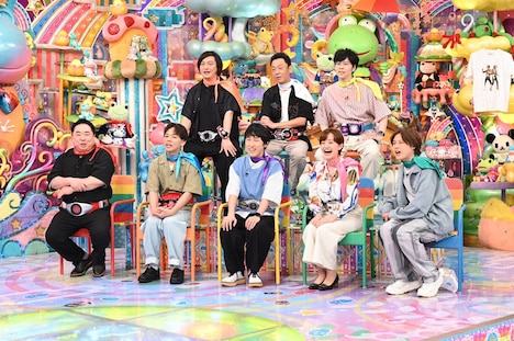 「仮面ライダー芸人」回に出演する（前列左から）ドランクドラゴン塚地、さや香・石井、宮下草薙・宮下、新行市佳（ニッポン放送アナウンサー）、オジンオズボーン篠宮暁、（後列左から）JP、はりけ～んず新井、しいはしジャスタウェイ